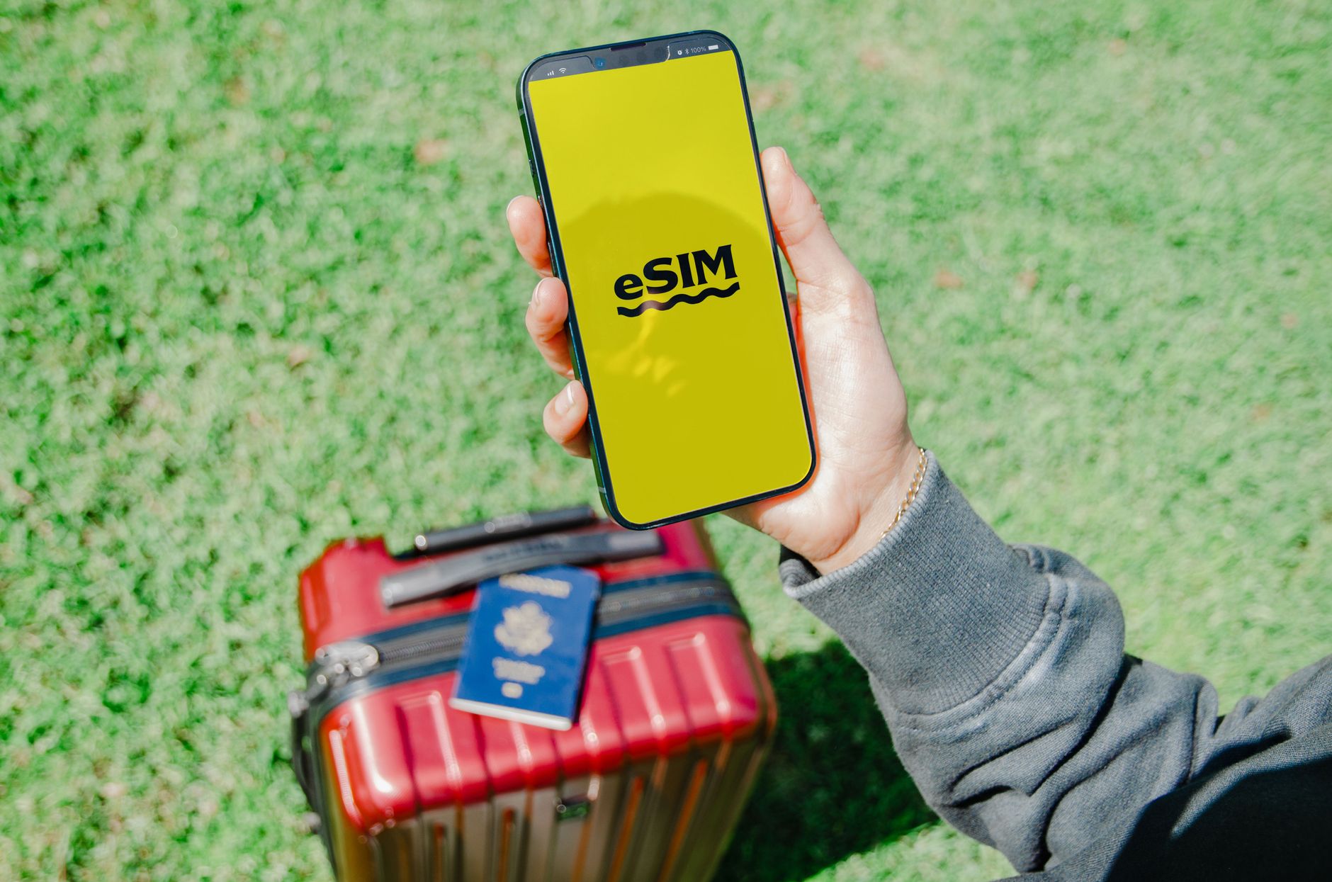 Call France from Morocco Cheaply: Best eSIM Tips 2026