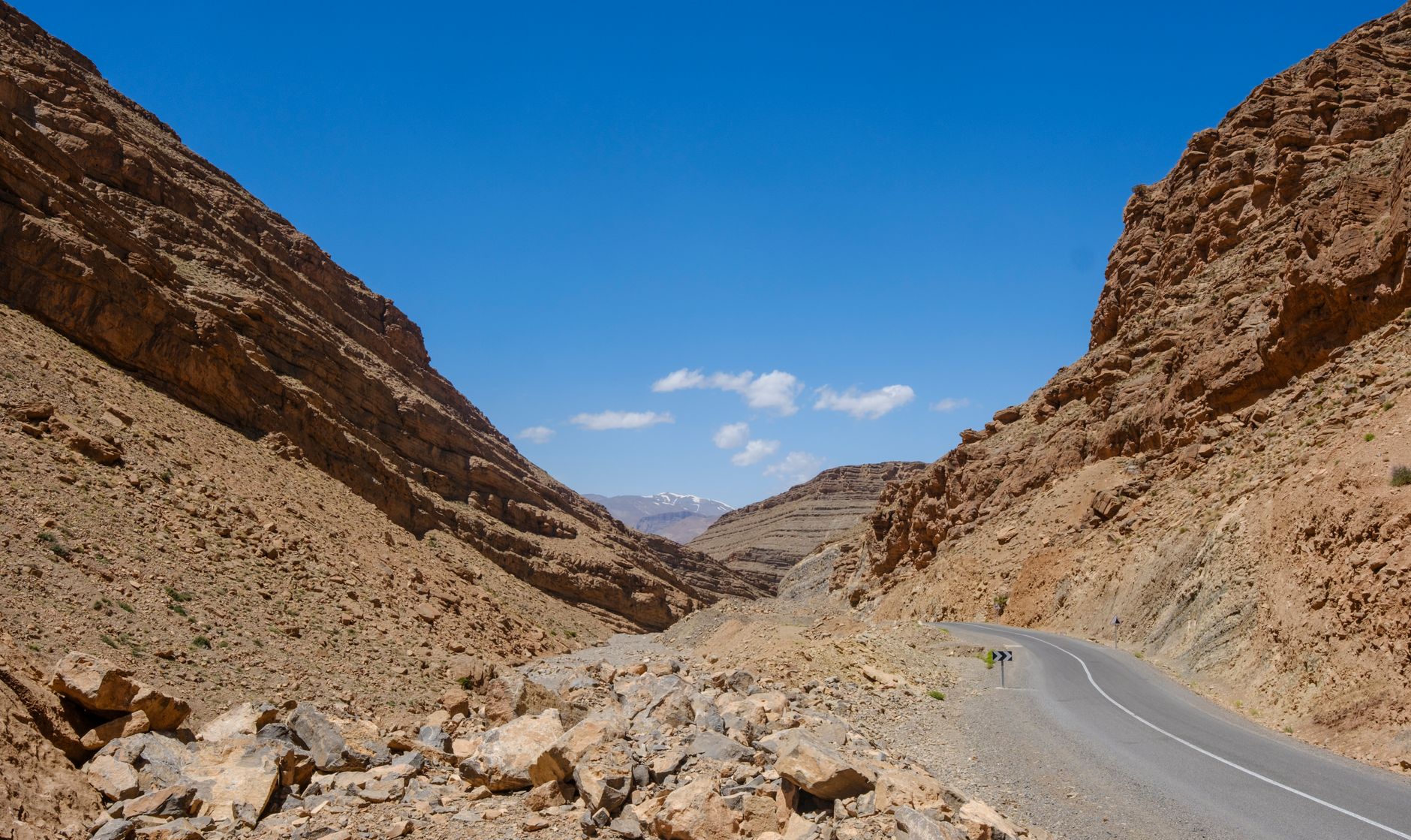 Cómo mantenerse conectado durante una caminata en el Atlas
