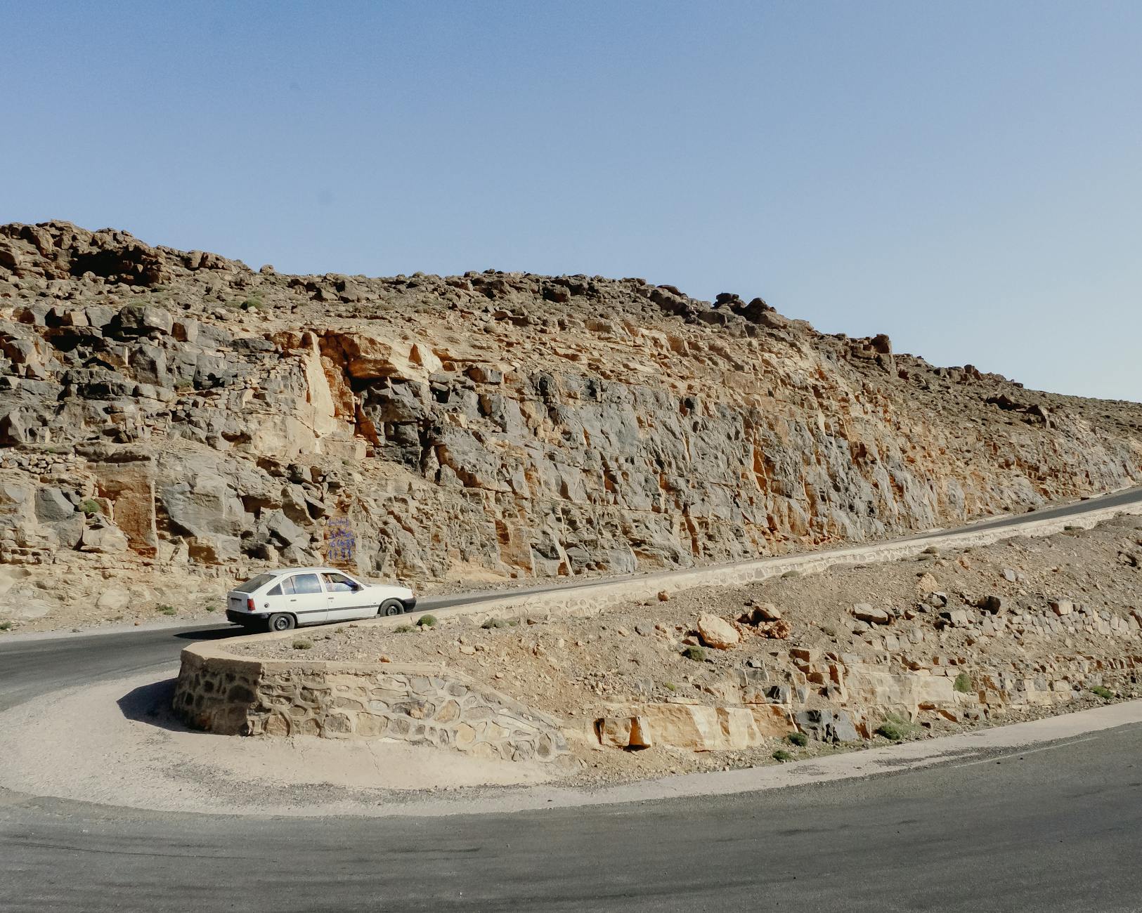 Driving in Morocco as a Tourist: Essential Tips for a Safe Trip