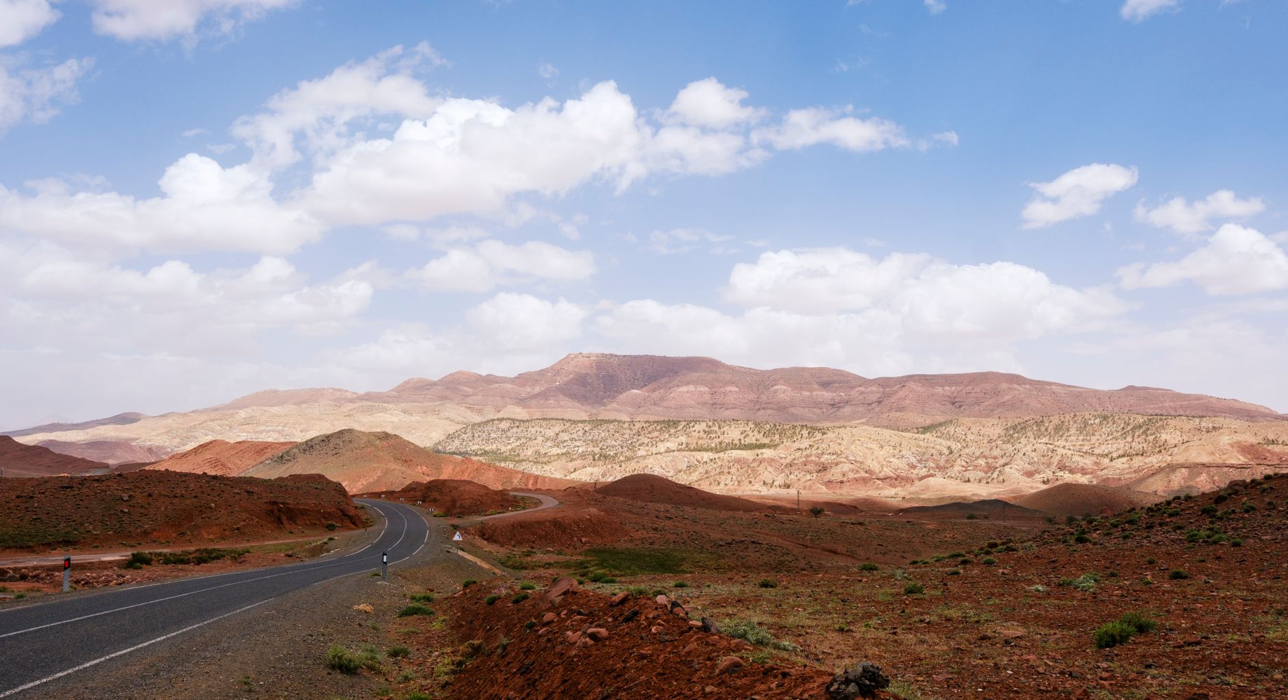 Driving in Morocco as a Tourist: Essential Tips & Safety Guide