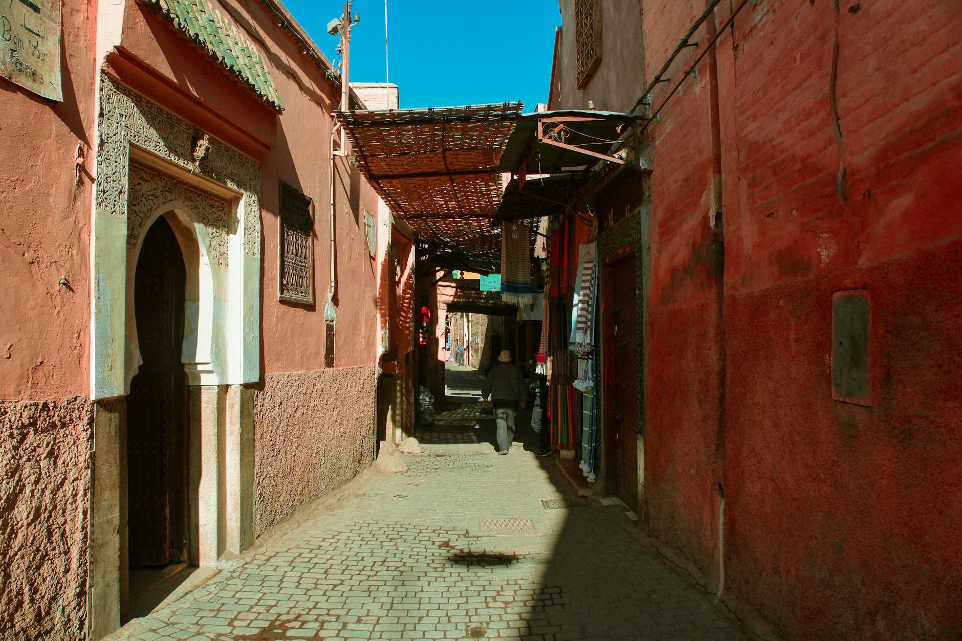 eSIM o tarjeta SIM local en Marruecos: ¿cuál elegir en 2026?