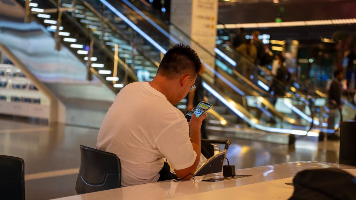 How Long Does an eSIM Take to Activate? The Real Timeline