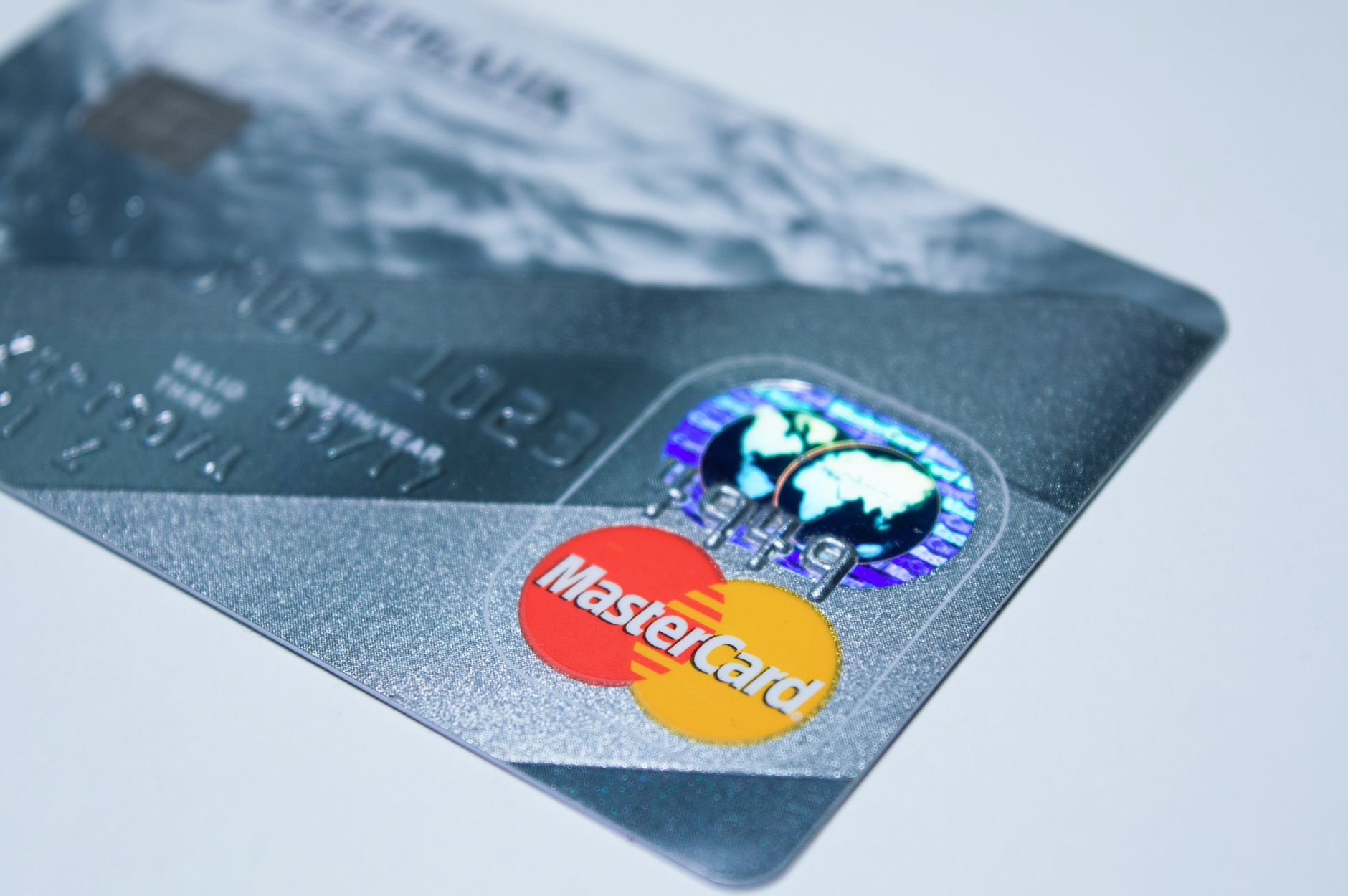 How to Notify Your Bank Before Traveling to Morocco