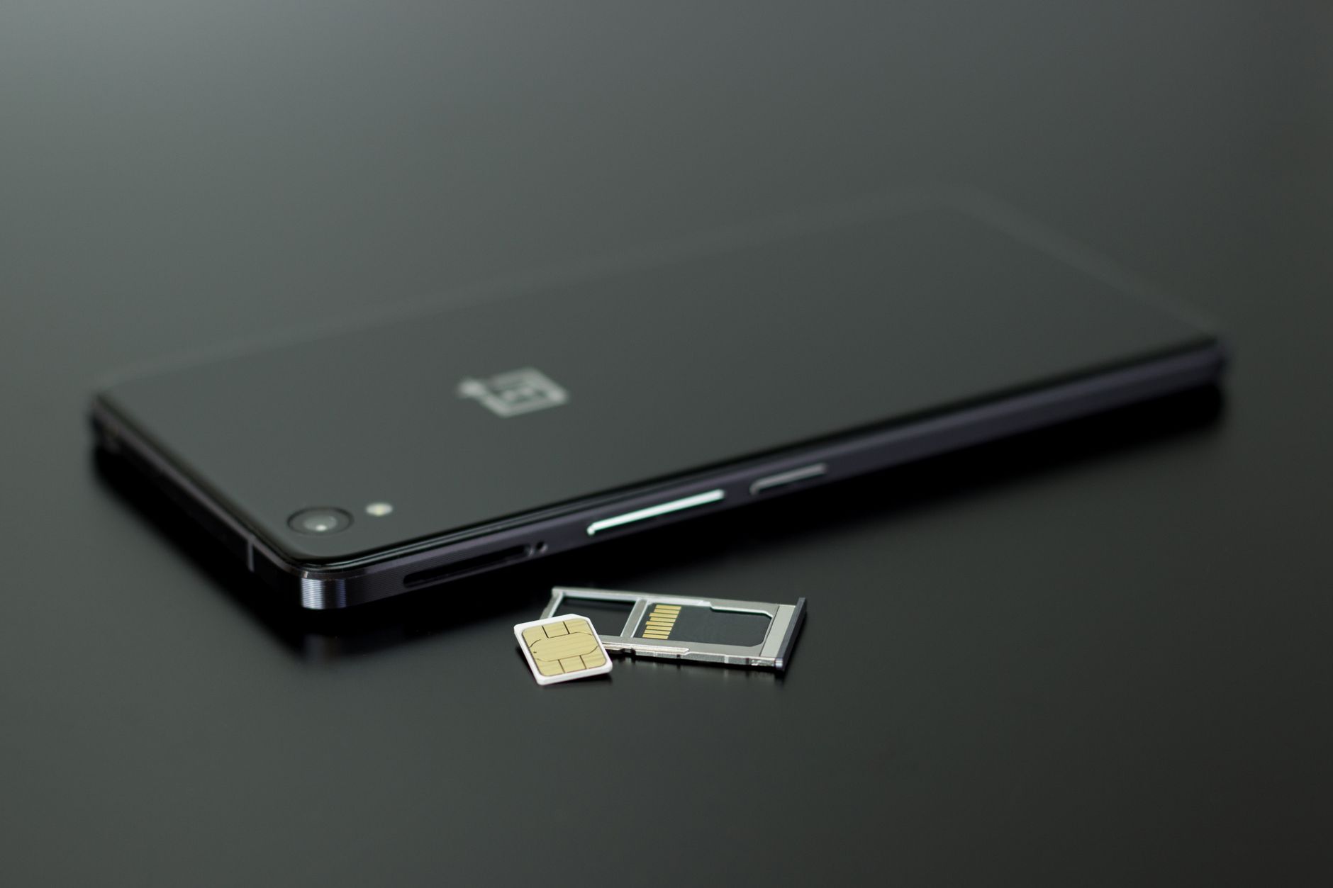 How to Set Up Dual SIM on Your Phone Before Traveling