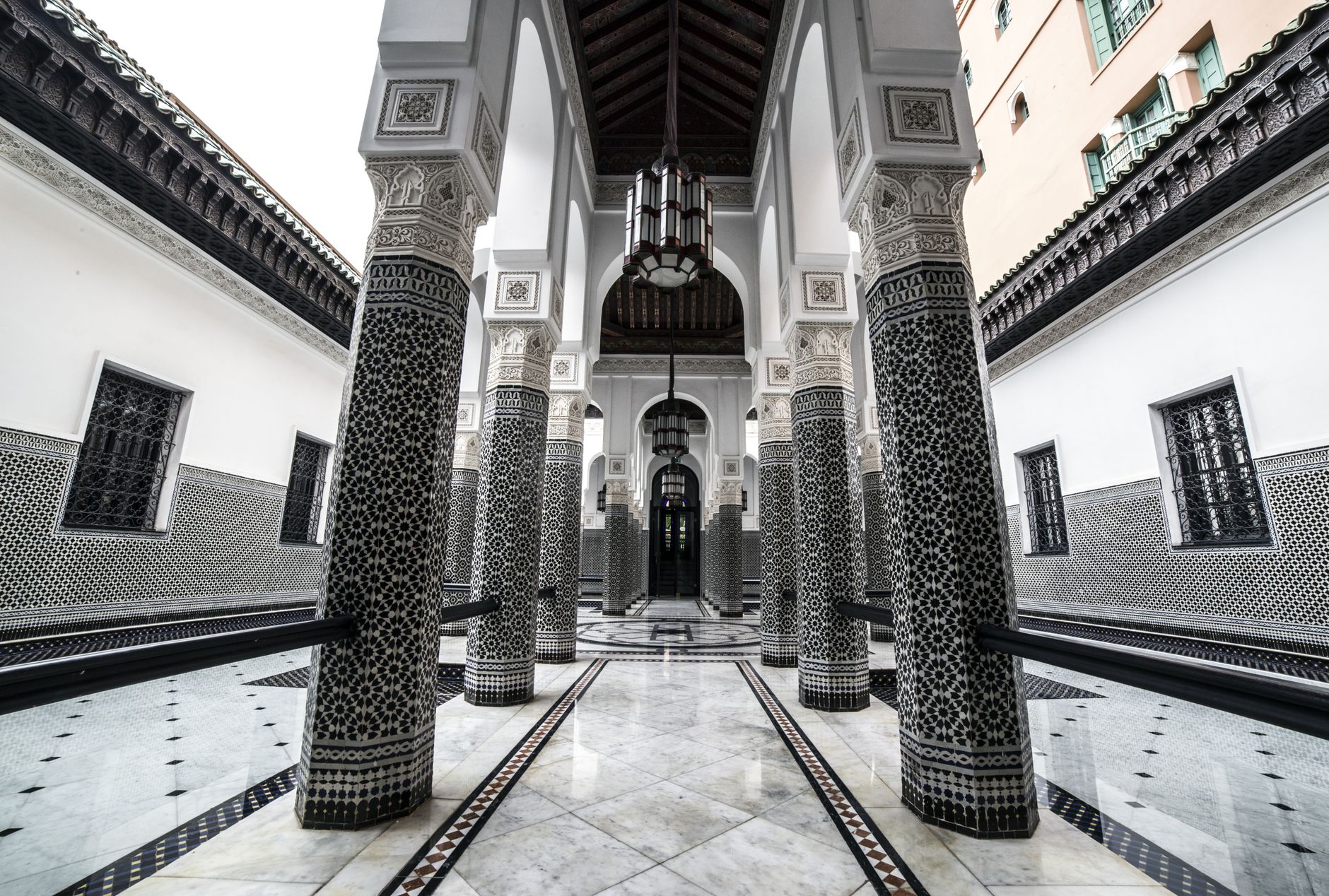 Rester connecté à un mariage au Maroc : guide eSIM